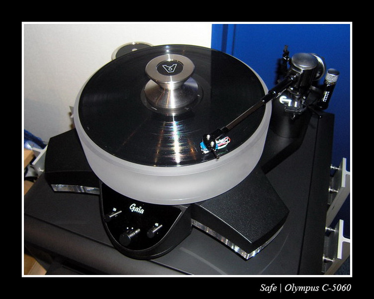 2006 - 03 - Sofitel 2006 - Ayre acoustic - 100.JPG